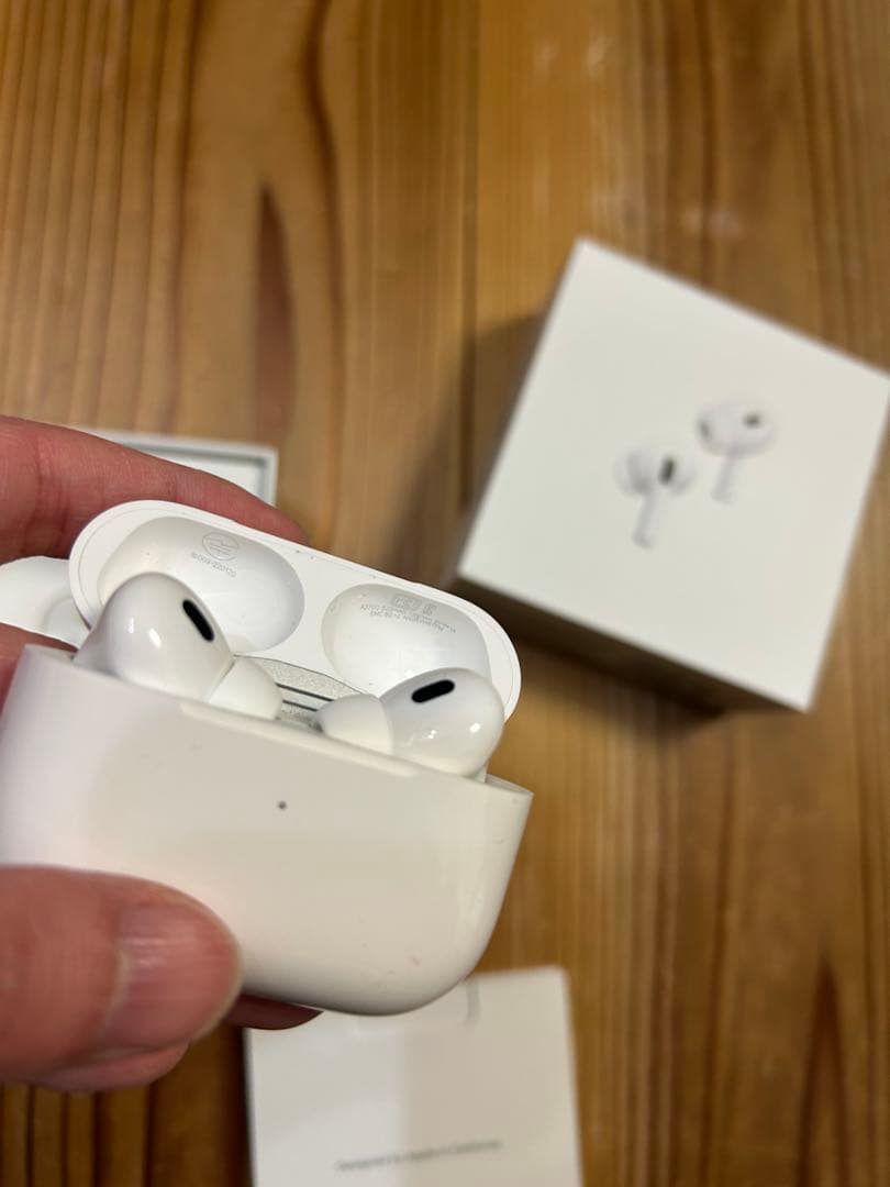 AirPods Pro 第二世代　lightning MagSafe 対応