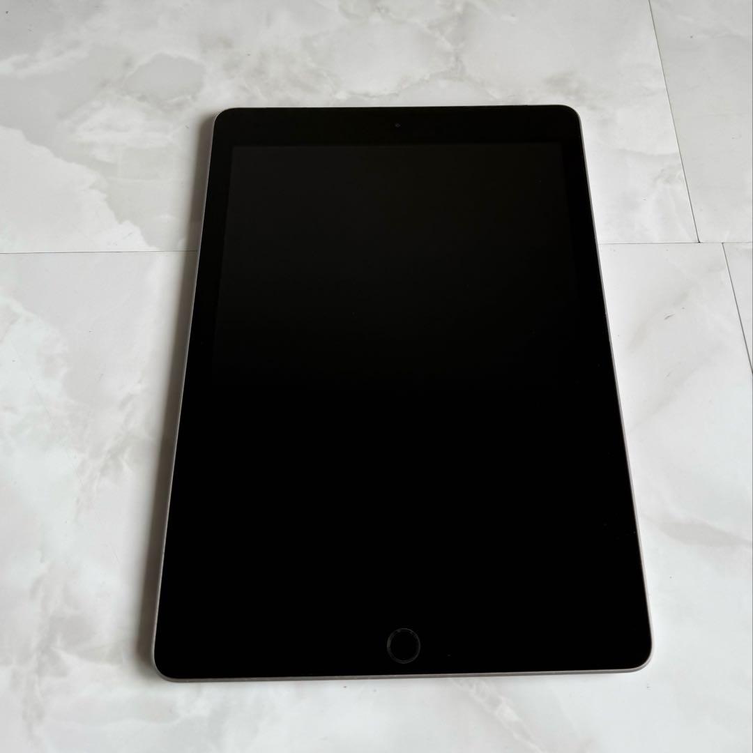 iPad 第6世代 スペースグレー 32GB Wi-Fi