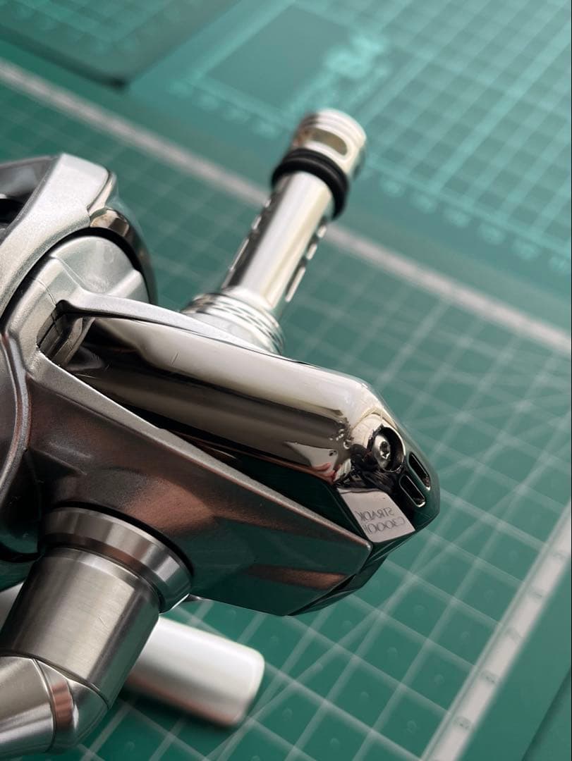 SHIMANO STRADIC19 C3000HG スピニングリール