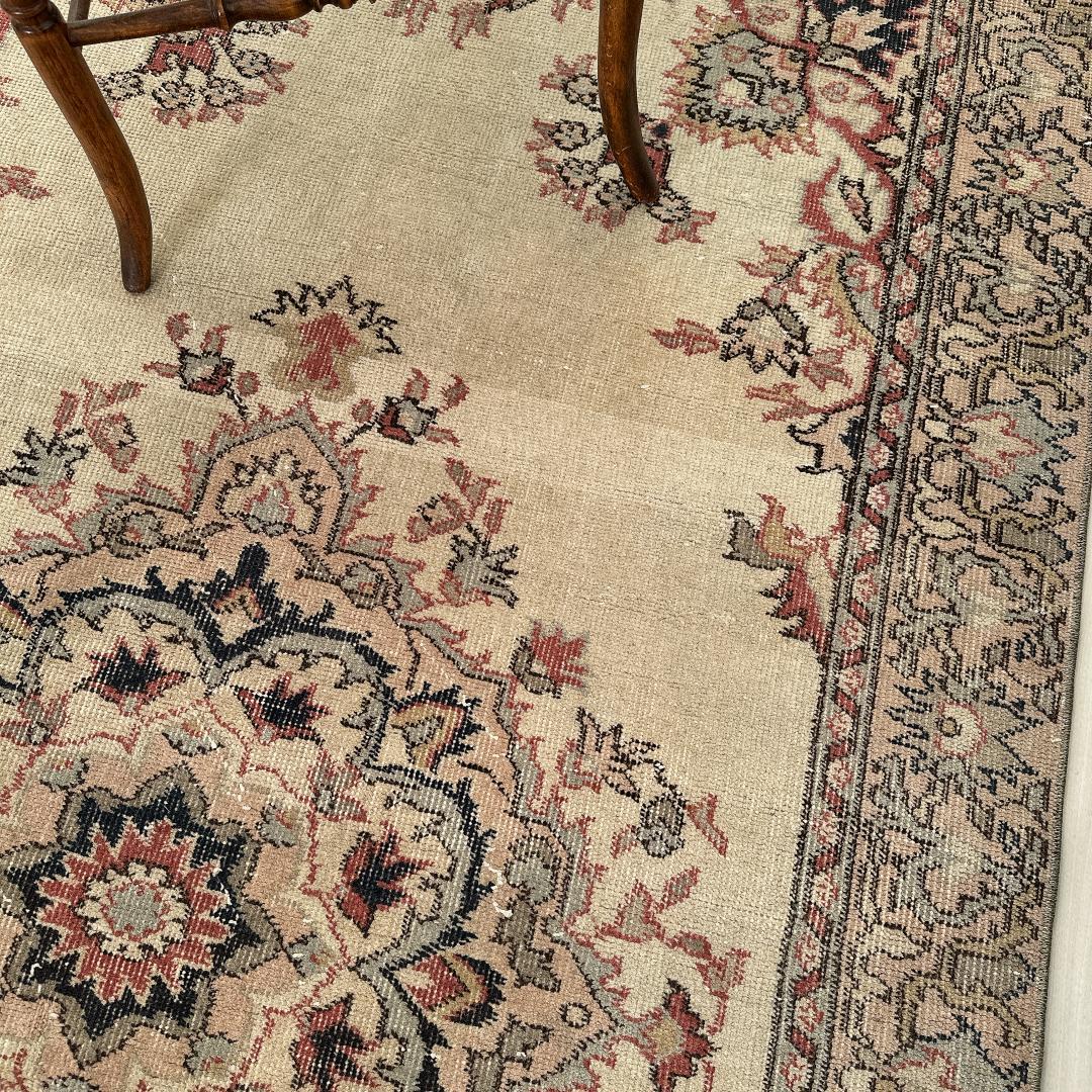 トルコ ヴィンテージラグ A104 レア ベージュ ピンク ブルー メダリオン