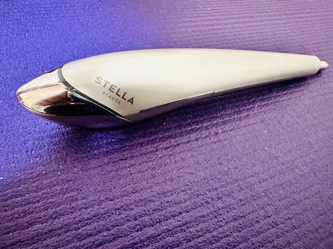 STELLA BEAUTE 美顔器 シルバー　ビューティフェイススティック