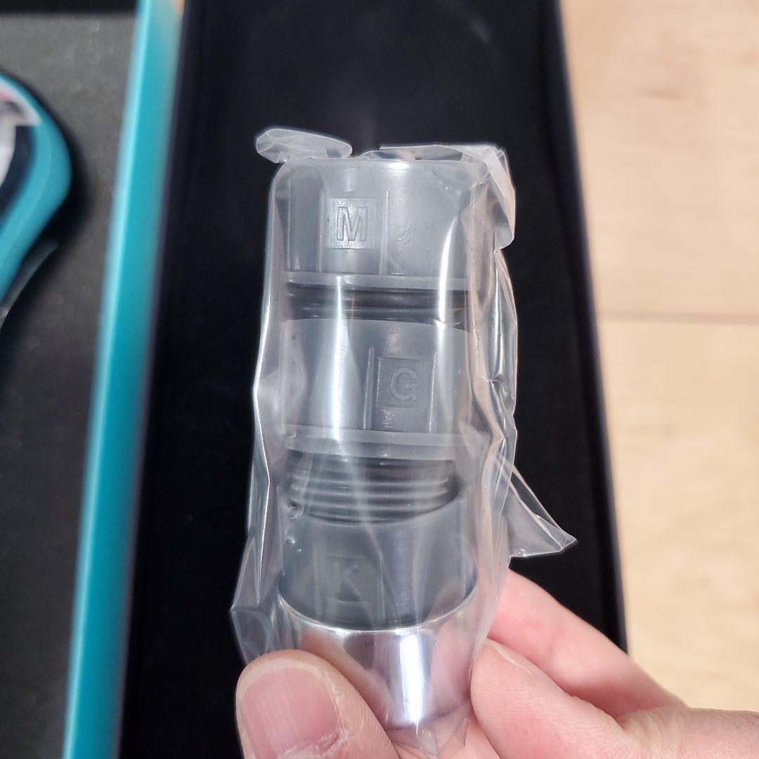 ReFa シャワーヘッド シルバー ギャランティーカード付き