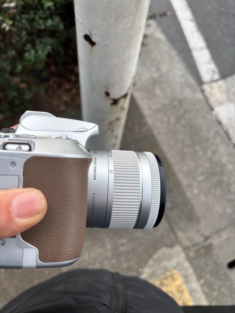 Canon EOS Kiss X10 シルバー レンズ付き