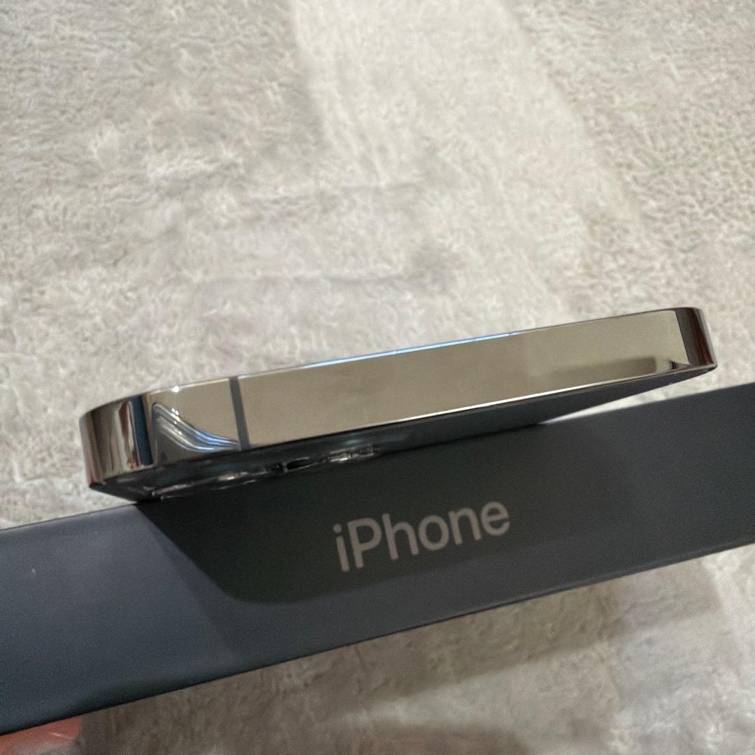 Apple iPhone 12 Pro グラファイト 128G