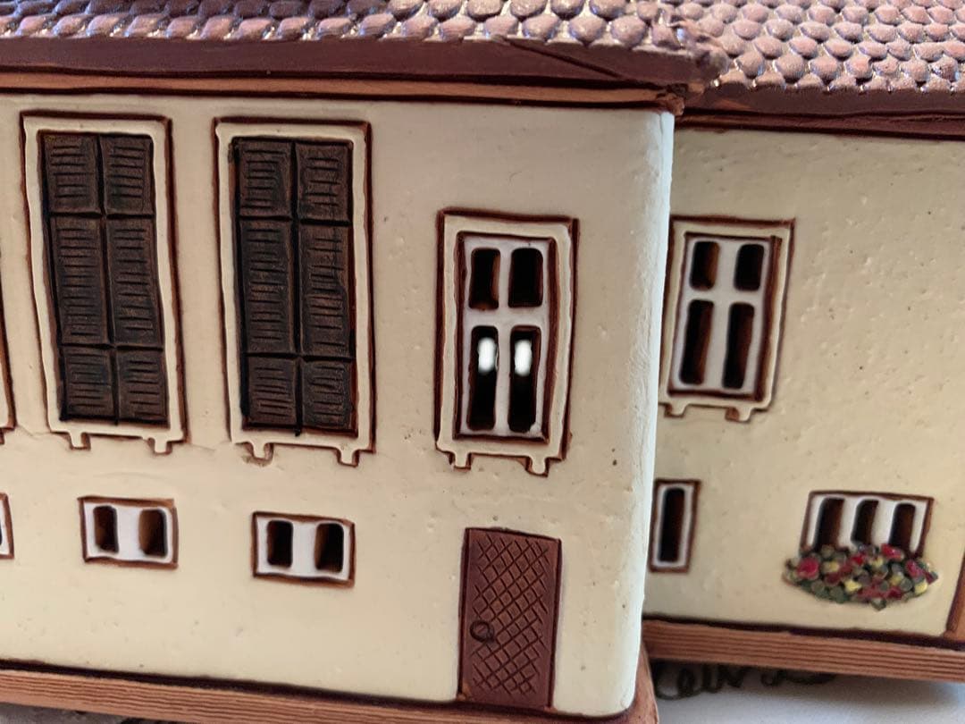 ドイツ製　置物　レアな大型の未使用の陶器のキャンドルハウス細かく作られて可愛い！