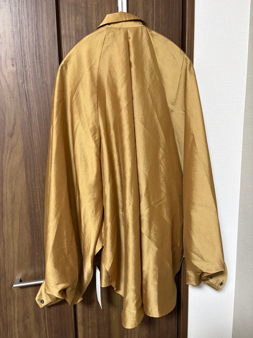 カ*コ様 アドーア　ボリュームスリーブ　サテンブラウス　38ゴールド系