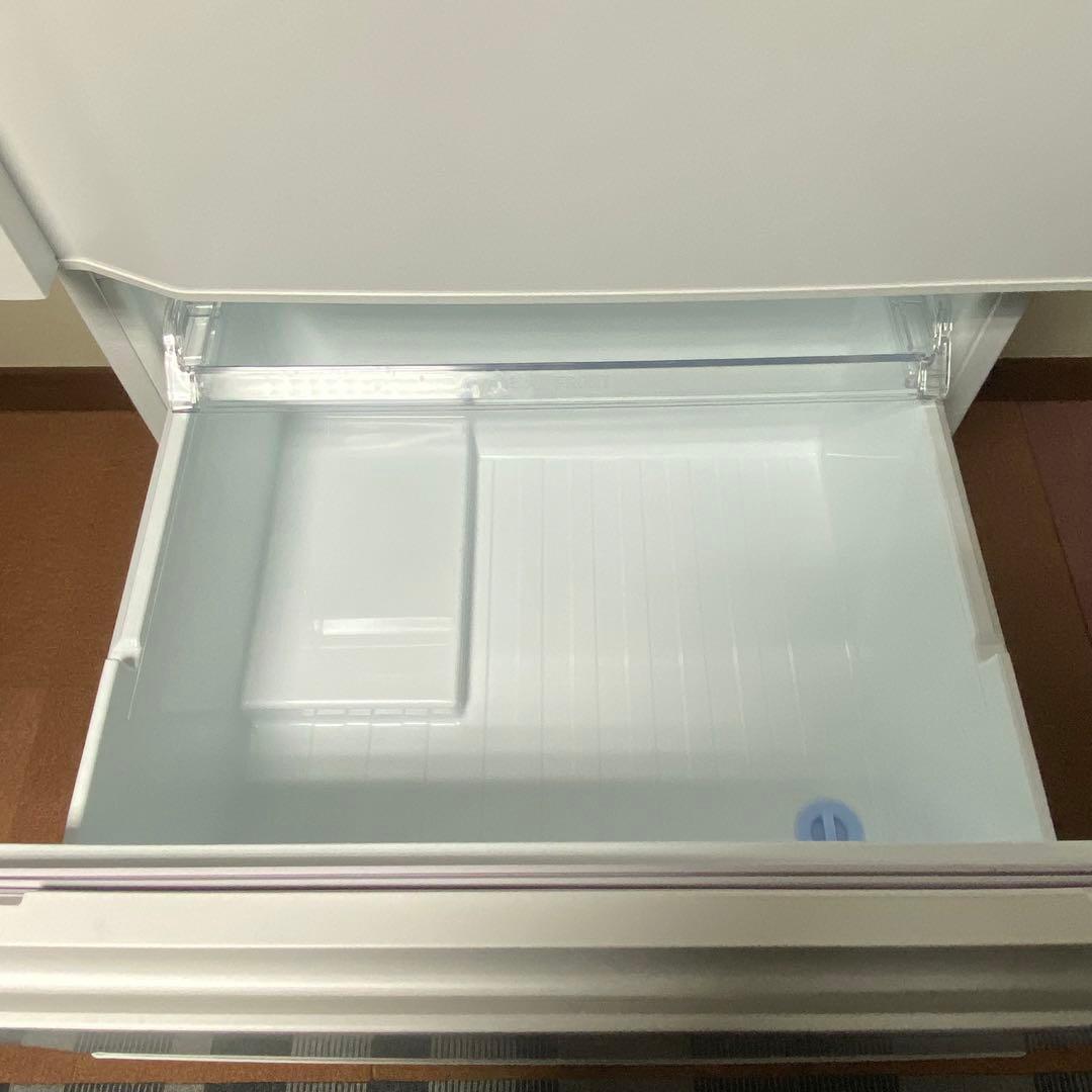 2025年製 TOSHIBA 冷凍冷蔵庫 GR-W33SC 326L 自動製氷