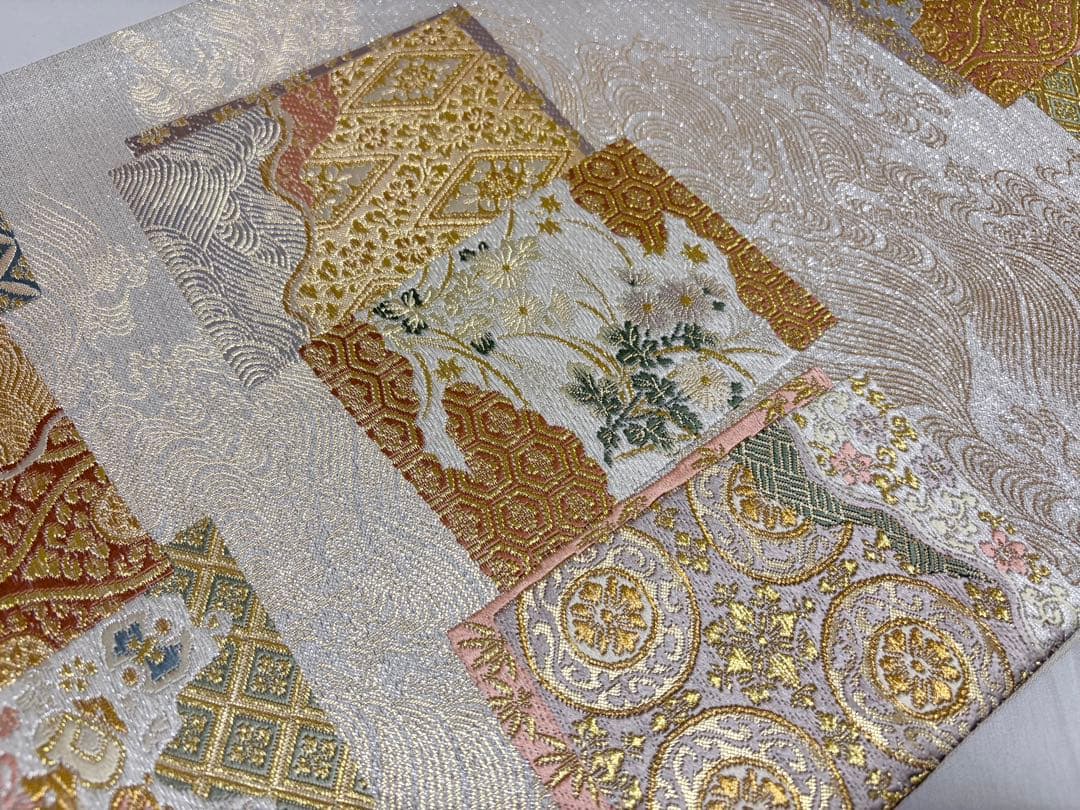 C 美品 華文 唐草唐花 宝尽くし 波 金糸 銀通し 白地 正絹 六通 袋帯