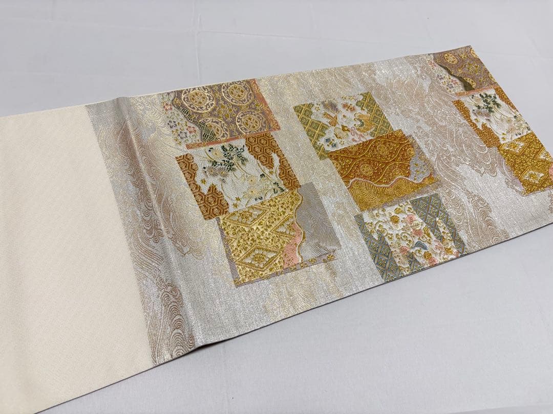 C 美品 華文 唐草唐花 宝尽くし 波 金糸 銀通し 白地 正絹 六通 袋帯