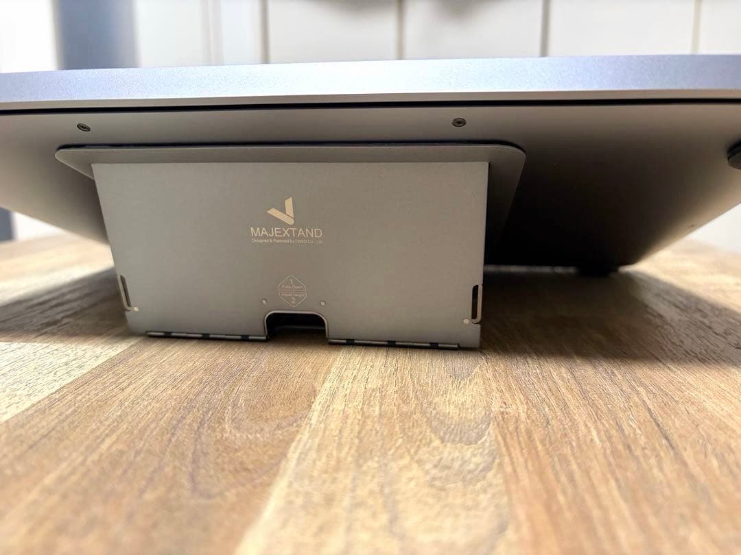 【Majextand付】MacBook Air M1 8GB/256GB