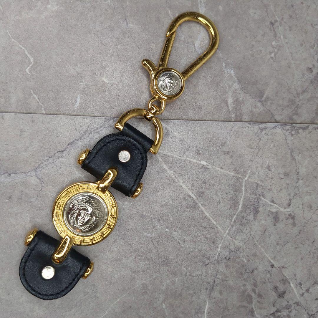 Ryoma希少美品☆VERSACE レザーキーホルダー ヴェルサーチ ヴィ