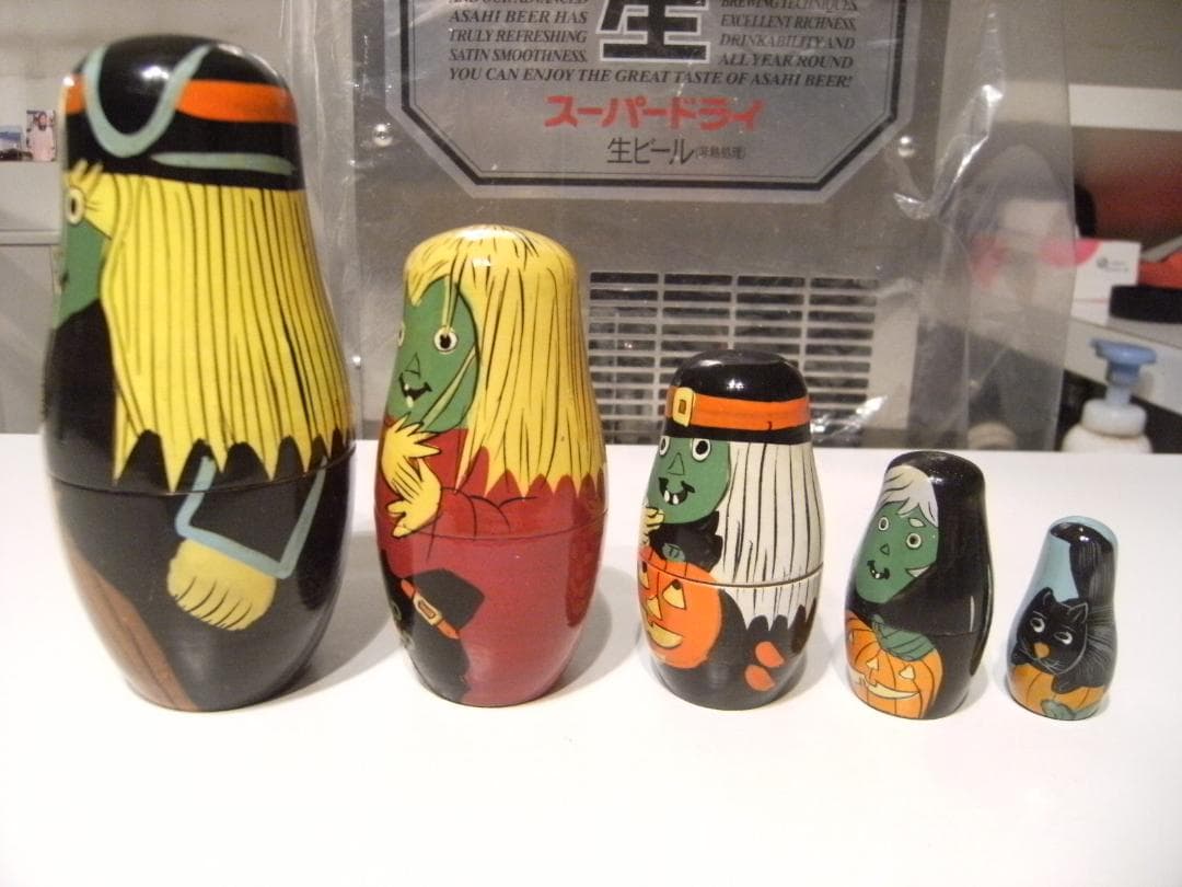 ロシア製品★ハンドメイド 置物 ハロウィン 魔法使い 魔女 マトリョーシカ 人形