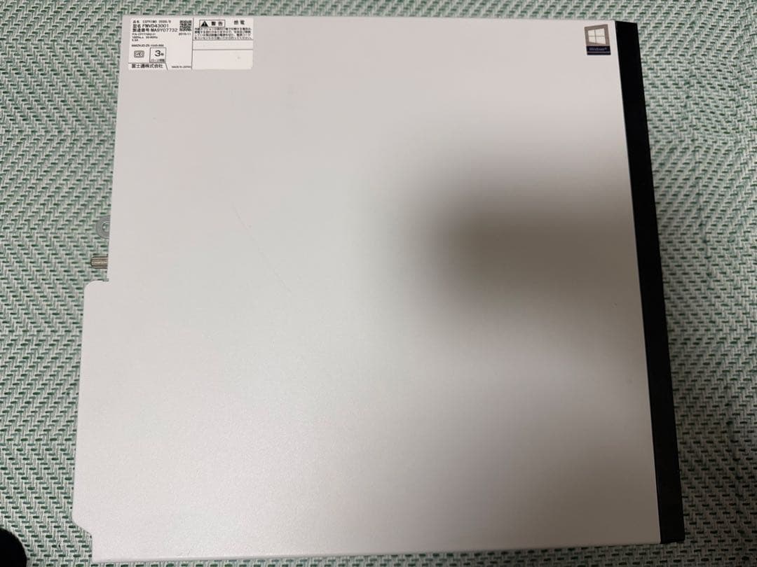 Fujitsu ESPRIMO デスクトップPC i7-9700 16GB