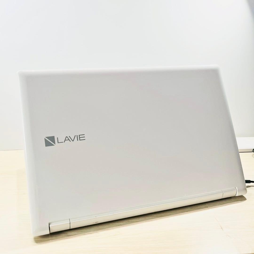 【高性能】8世代i7✨SSD256GB✨カメラ付✨DVD✨ノートパソコン