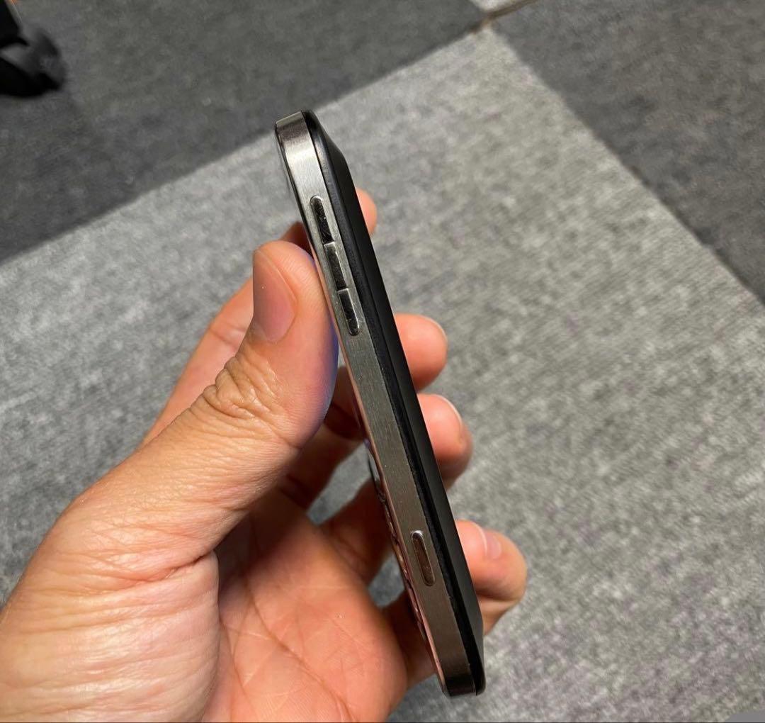 【美品)ブラックベリー9900黒　SIMフーリ