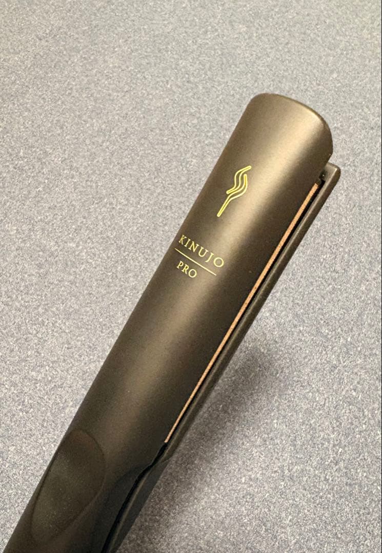 あ出品　KINUIJO PRO ストレートヘアアイロン