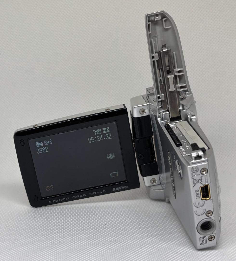 デジタルムービーカメラ SANYO DMX-CG6型