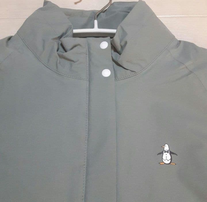 再再再値下げ新品 マンシングウェア レインワンピースLL　収納袋付　カーキ