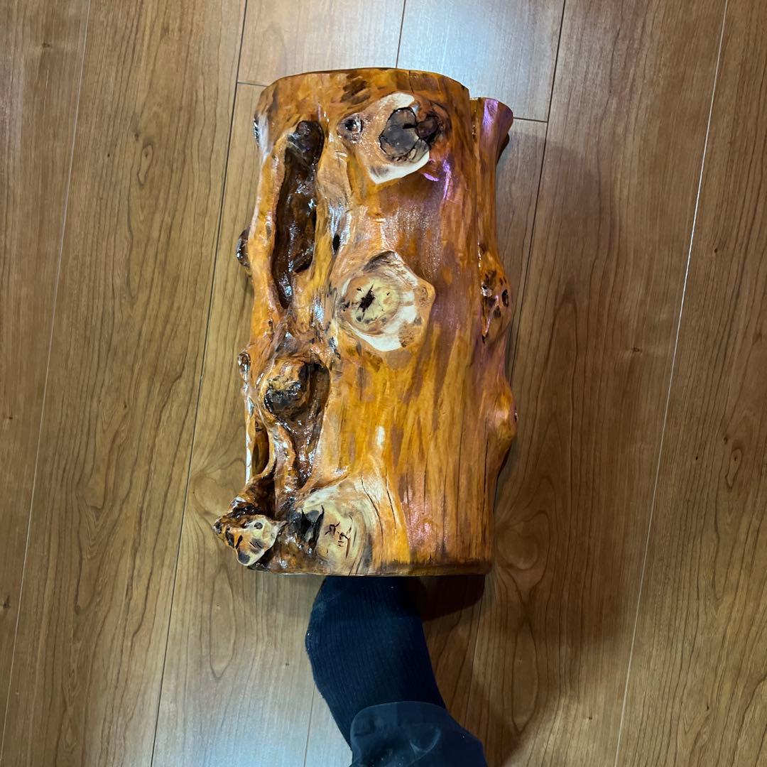 木製の自然な形状の置物