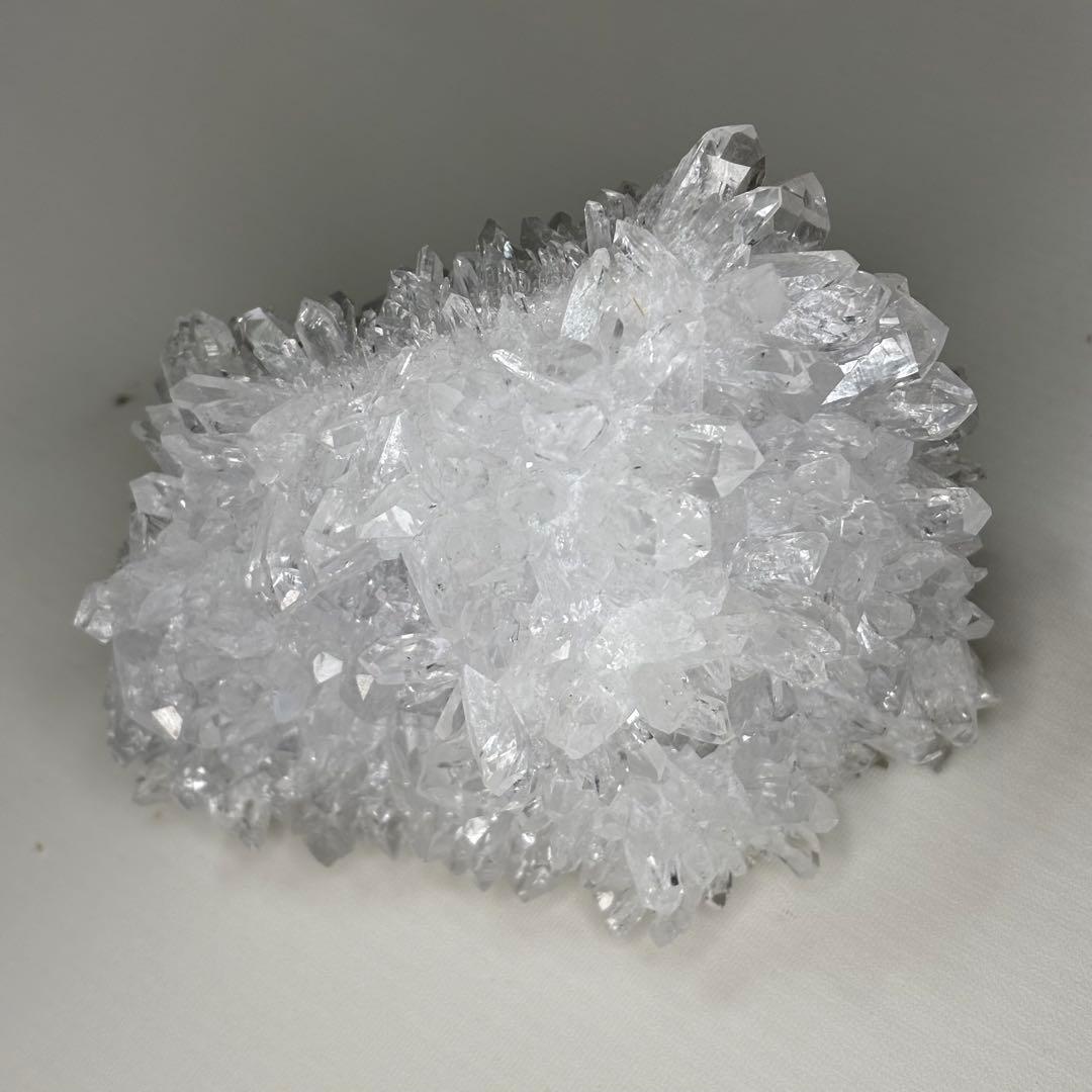 菊花水晶 1,287g クラスター 中国貴州省産