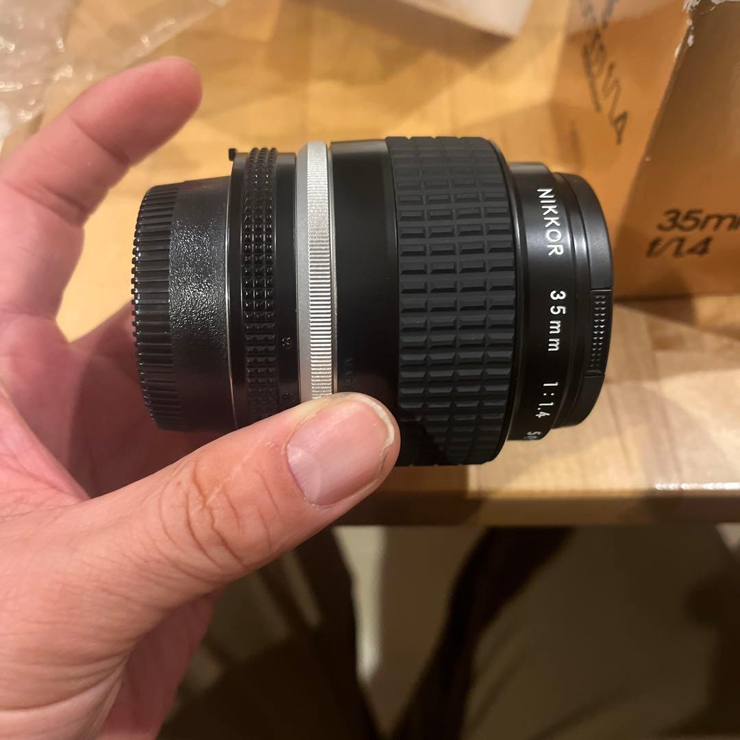 Nikon 35mm f1.4レンズ　未使用品