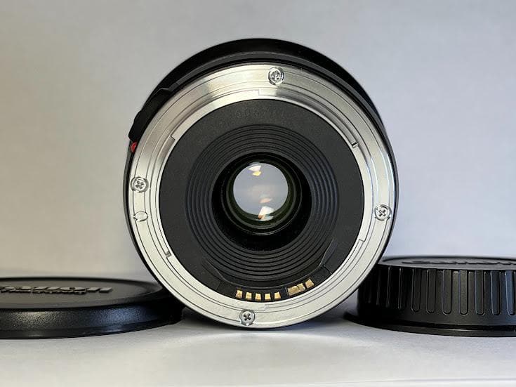 キヤノン CANON EF 20-35mm F3.5-4.5 USM