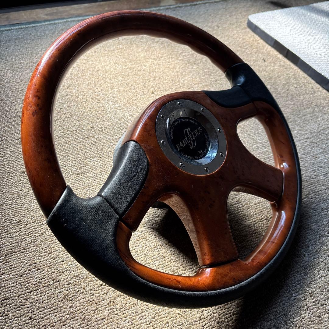 FABULOUS（ファブレス）ステアリング