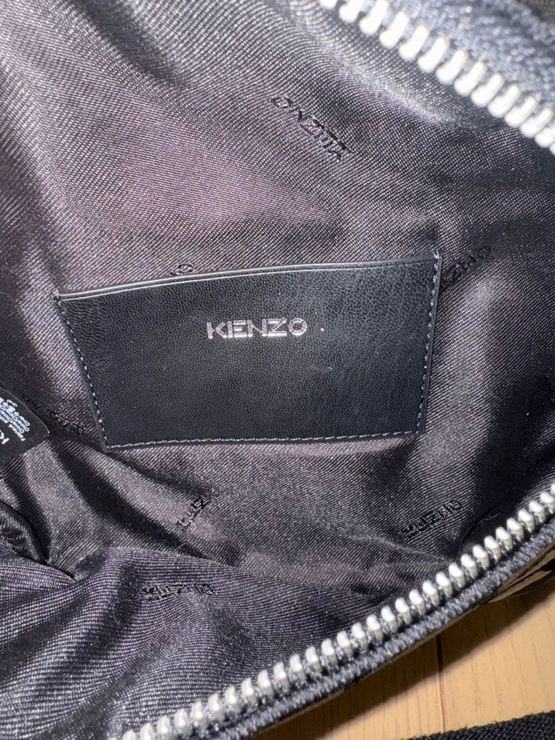 【美品】KENZO ボディバック 黒×緑×白