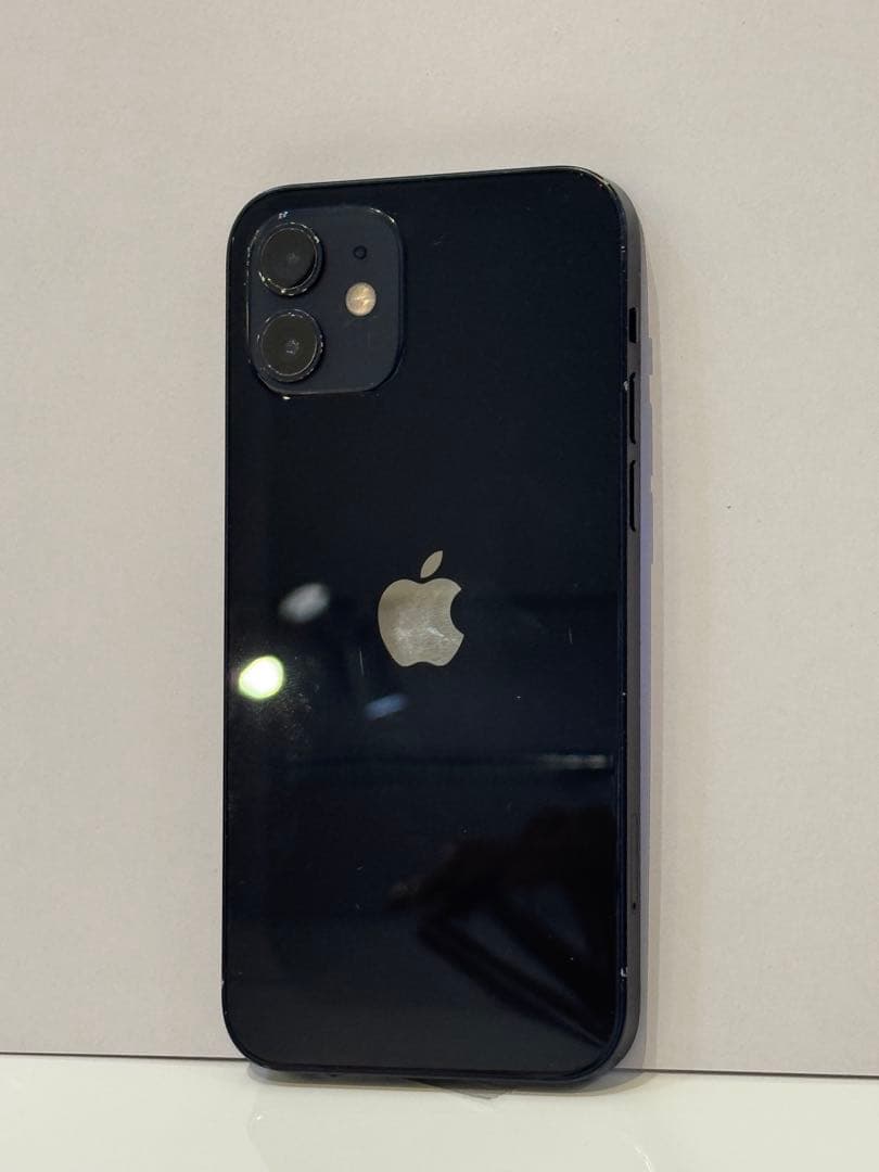 iPhone 12 ブラック 64 GB バッテリー80%