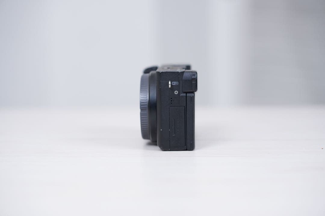 【シャッター1250回】SONY α6400 a6400 ミラーレス一眼カメラ