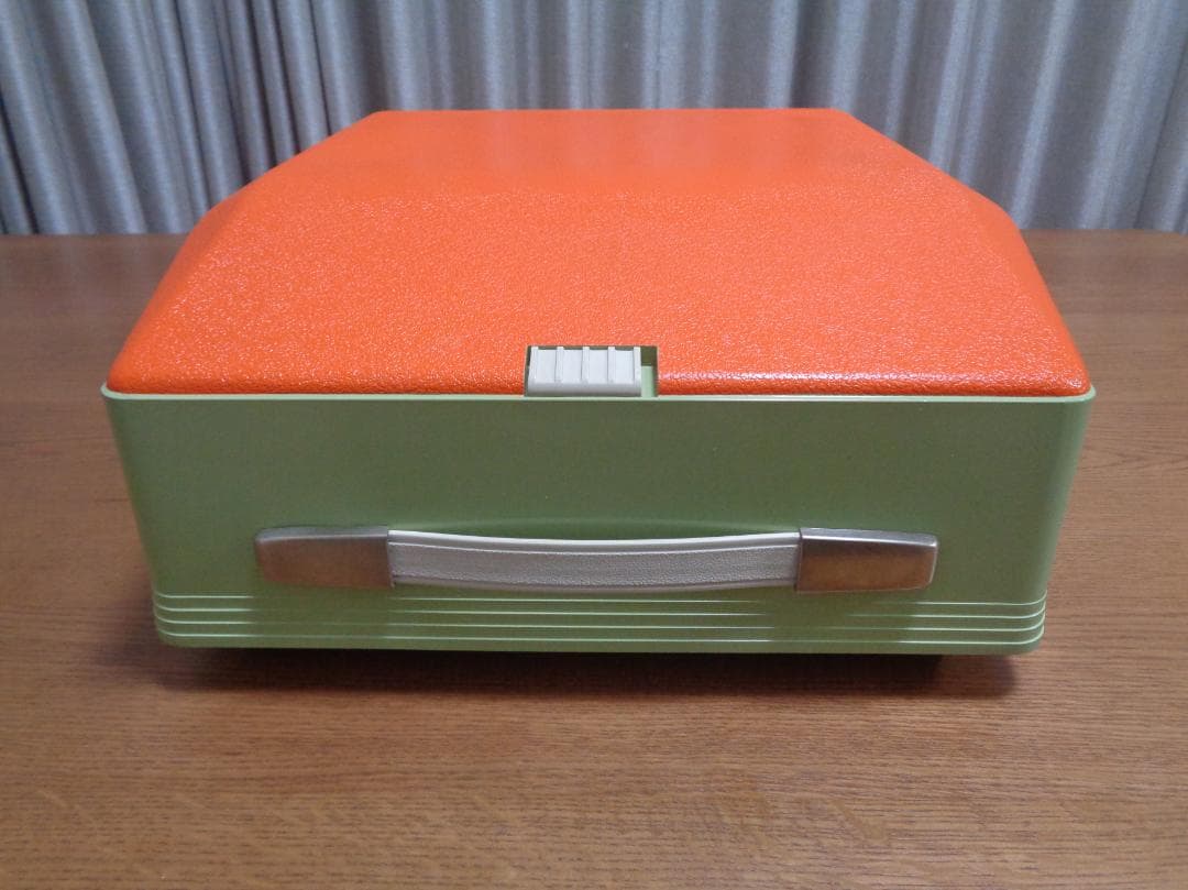 完動品　HERMES 3000 エルメスタイプライター ロシア語 カスタムカラー