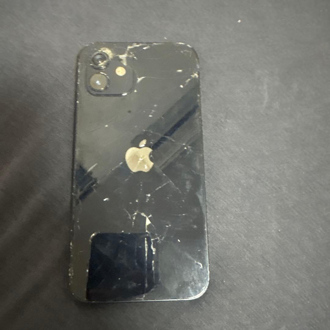 Apple iPhone 12 ブラック 傷あり 本体