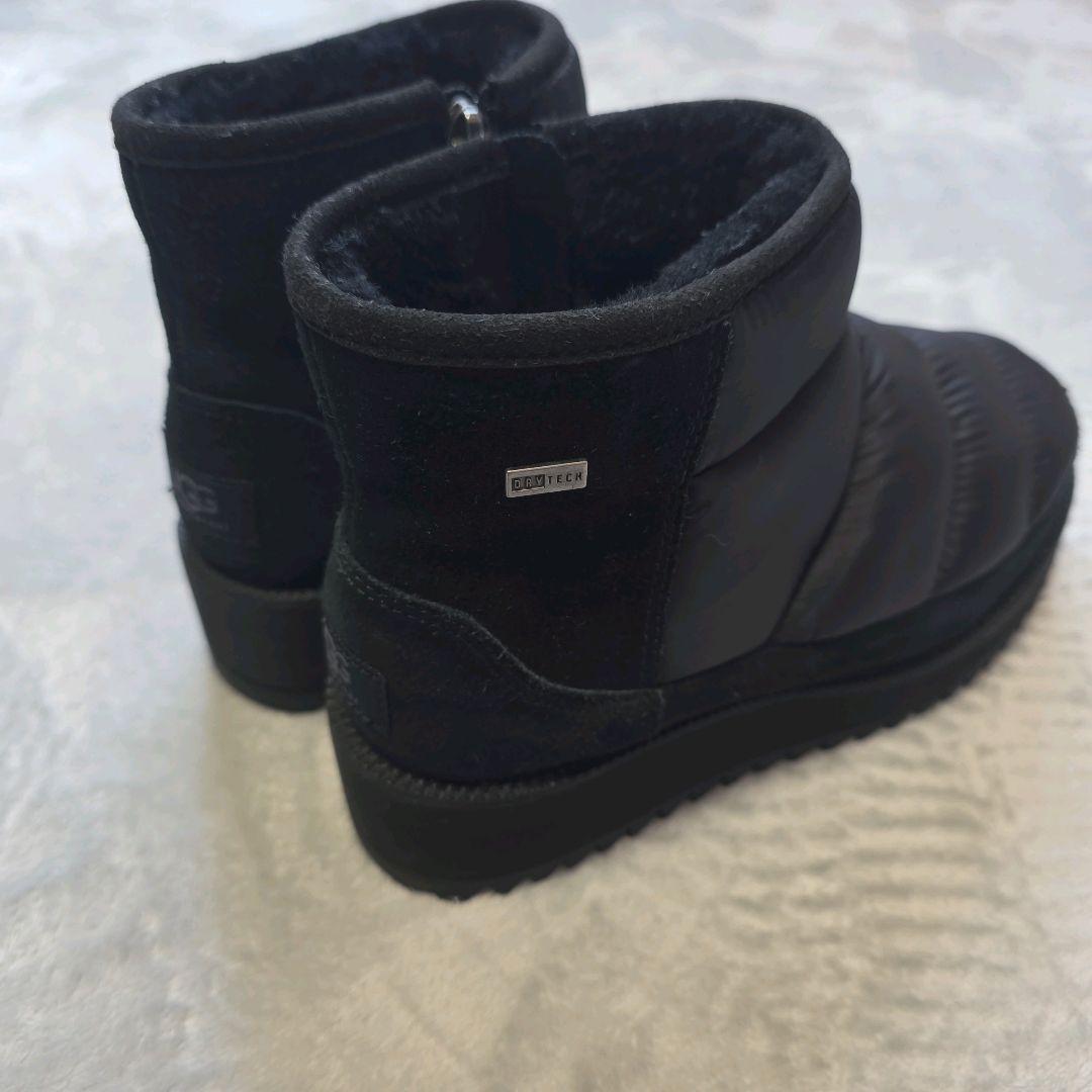 美品 UGG 23cm 防水 リッジミニスノーブーツ ブラック ムートン ブーツ