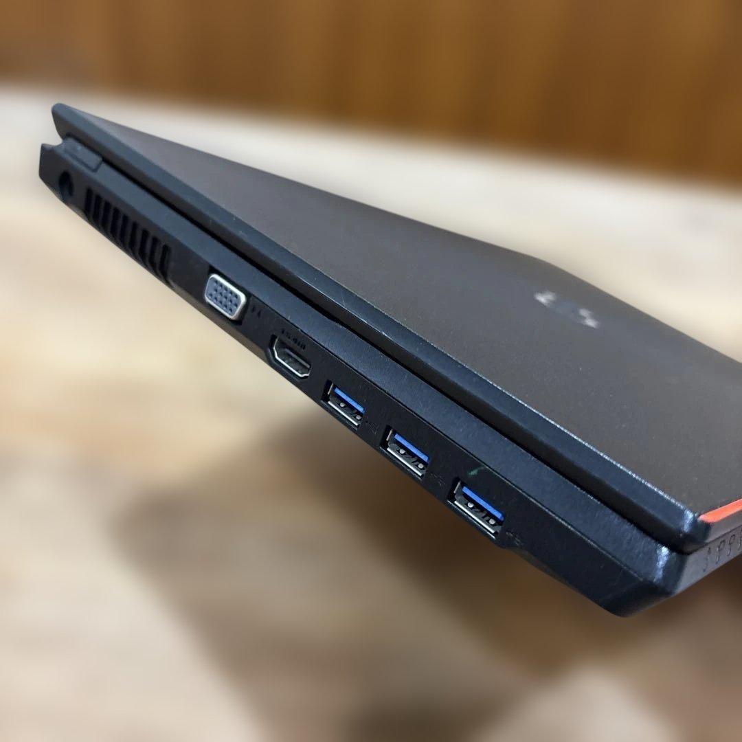 FUJITSU 富士通　LIFEBOOK A576/N FMVA 12TK1