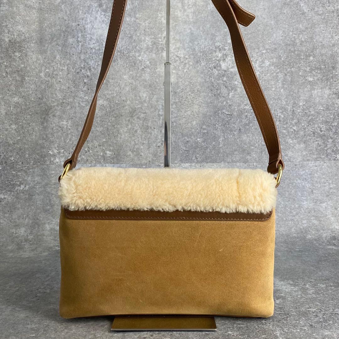 良品 UGG アグ シープスキン ショルダーバッグ スエード本革 ボア ムートン