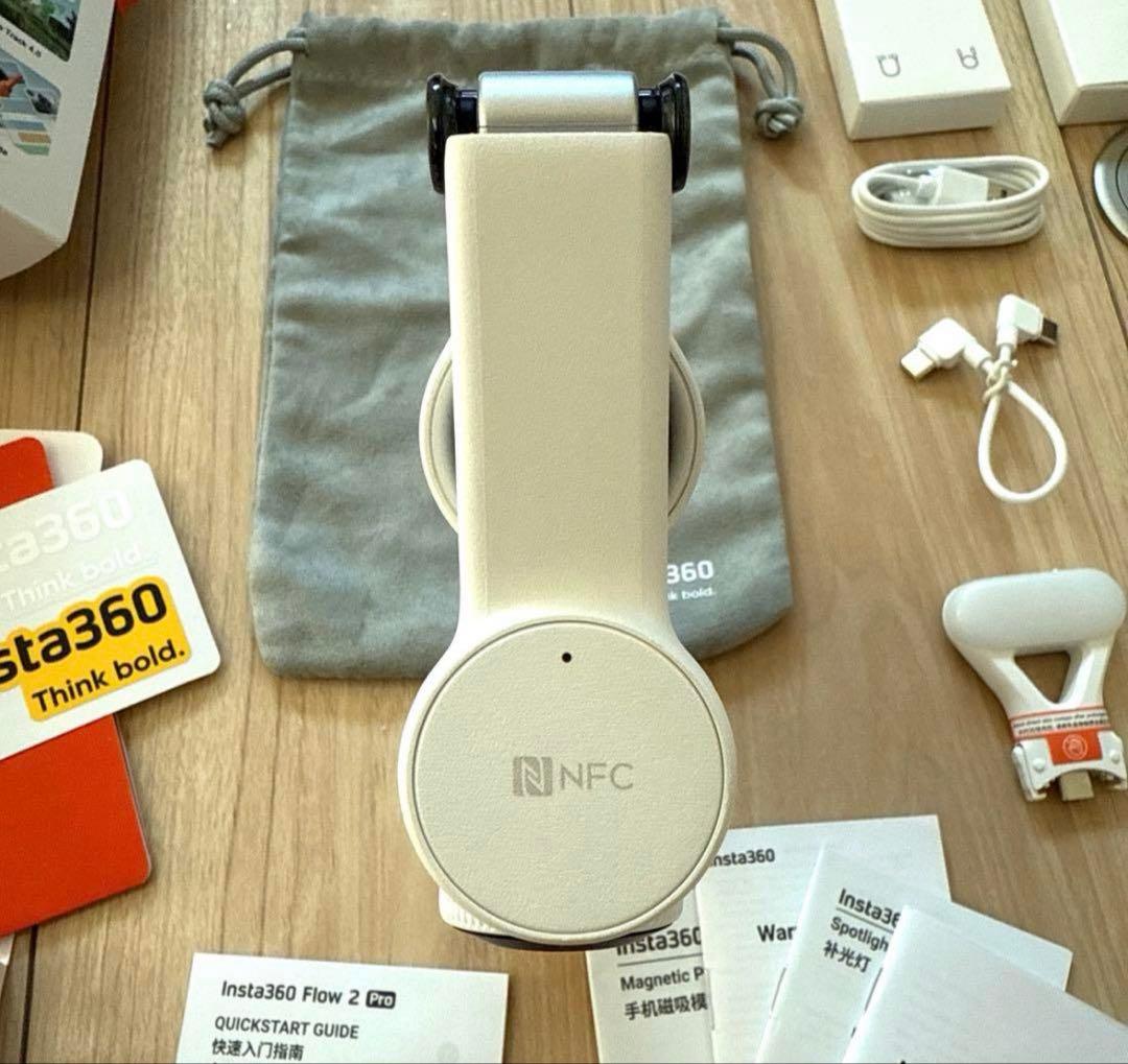 Insta360 Flow2 Pro インスタ　クリエイターキット ホワイト