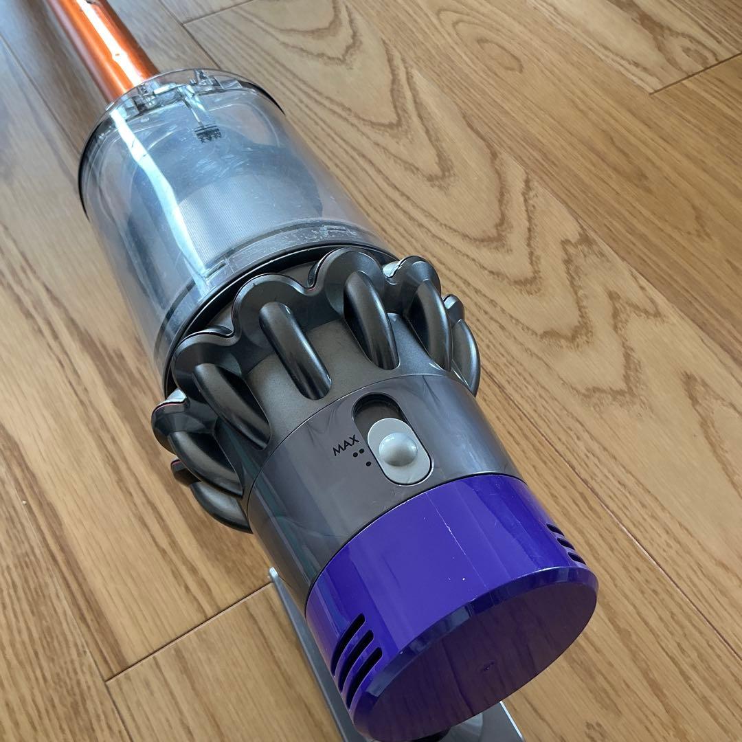 Dyson V10 コードレスクリーナー　SV12 タワーのスタンド付き