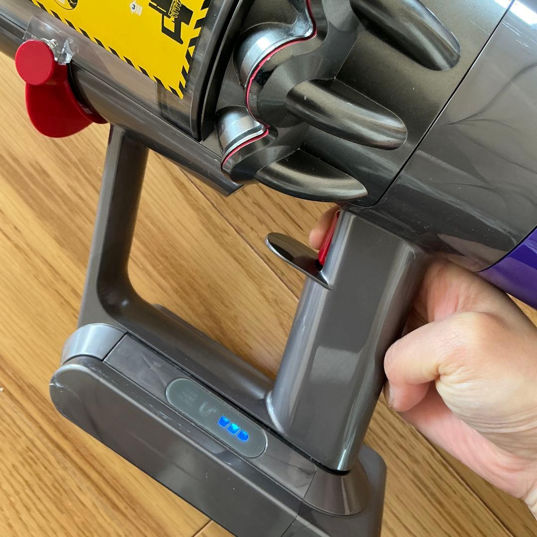 Dyson V10 コードレスクリーナー　SV12 タワーのスタンド付き