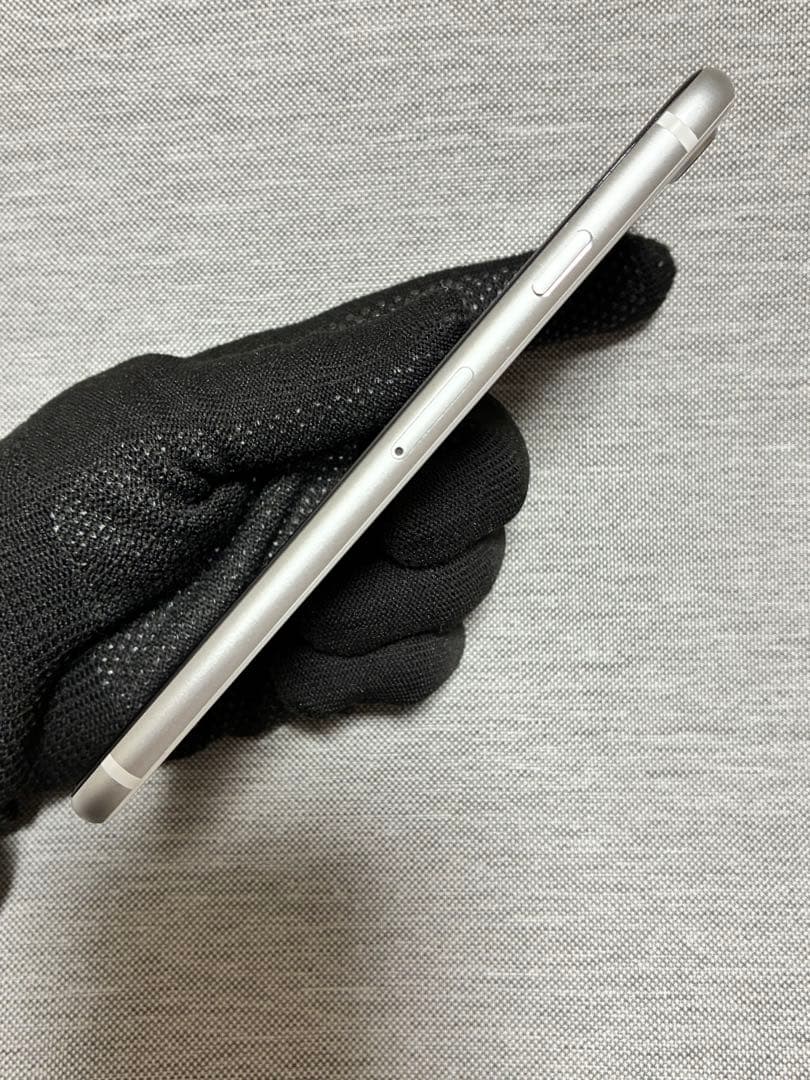 iPhone SE（第2世代）256GB SIMフリー 本体／バッテリー劣化あり