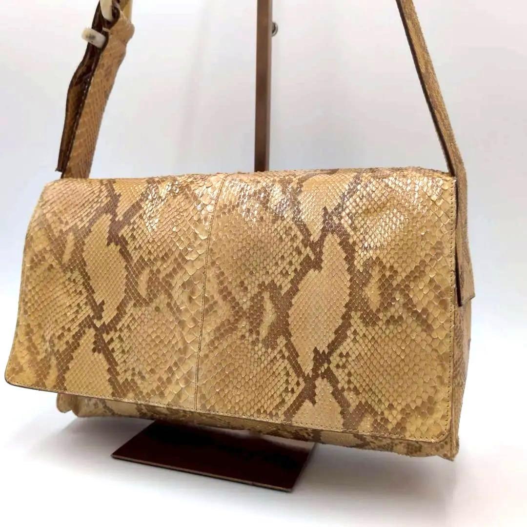 PRADA プラダ パイソン ショルダーバッグ 肩掛け 斜めがけ ベージュ 茶