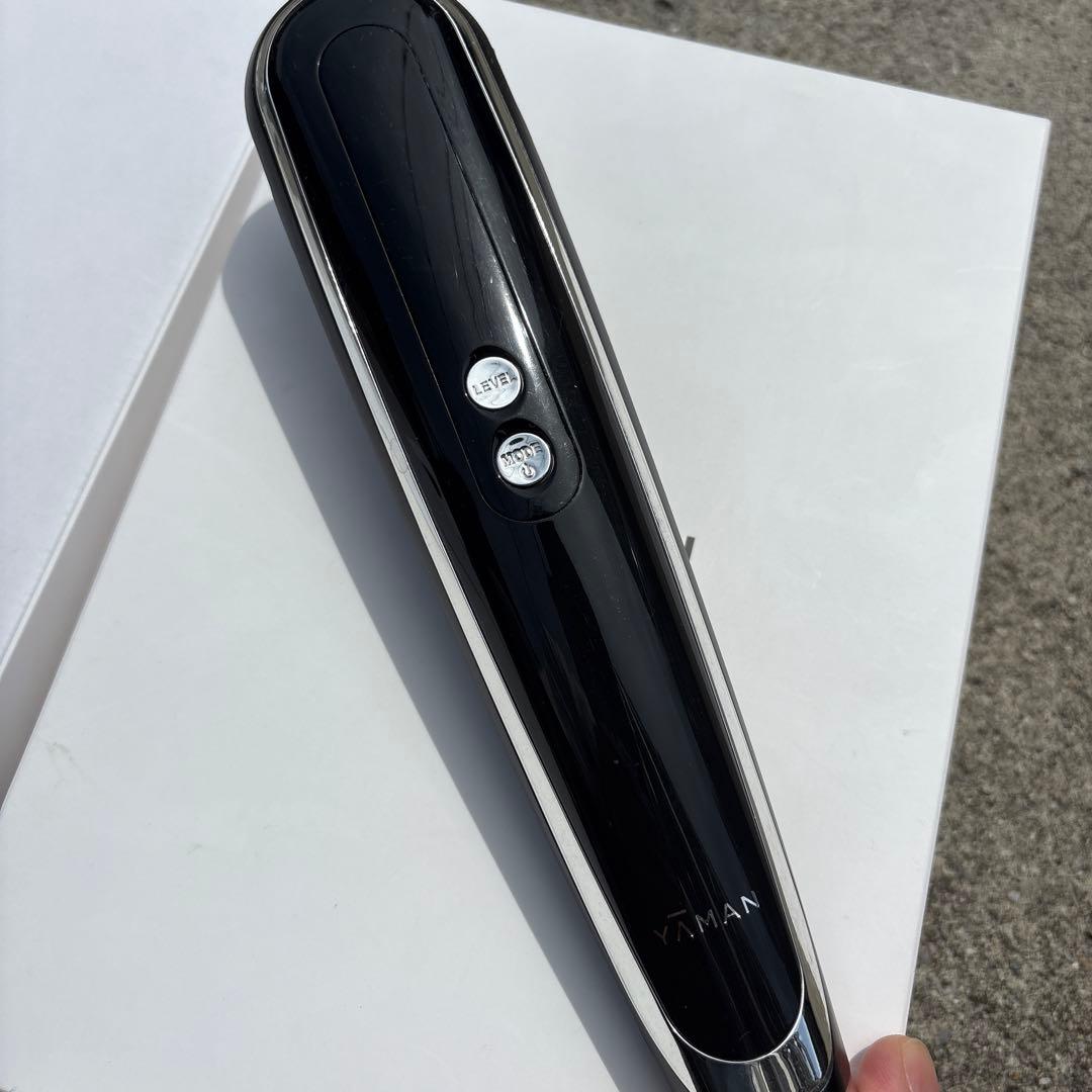 YAMAN 美容器具 ブラック　EMS キャビスパ360