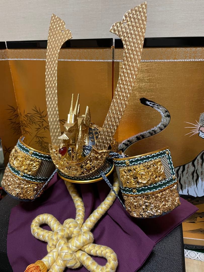 週末セール❣️五月人形 兜飾り 虎の屏風付き