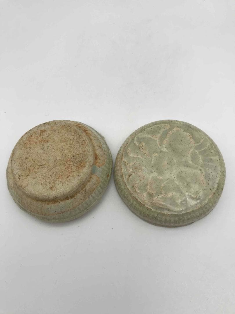 北宋時代　青白磁貼花牡丹文合子　香盒　香合　茶道具　香道具　(F-56)