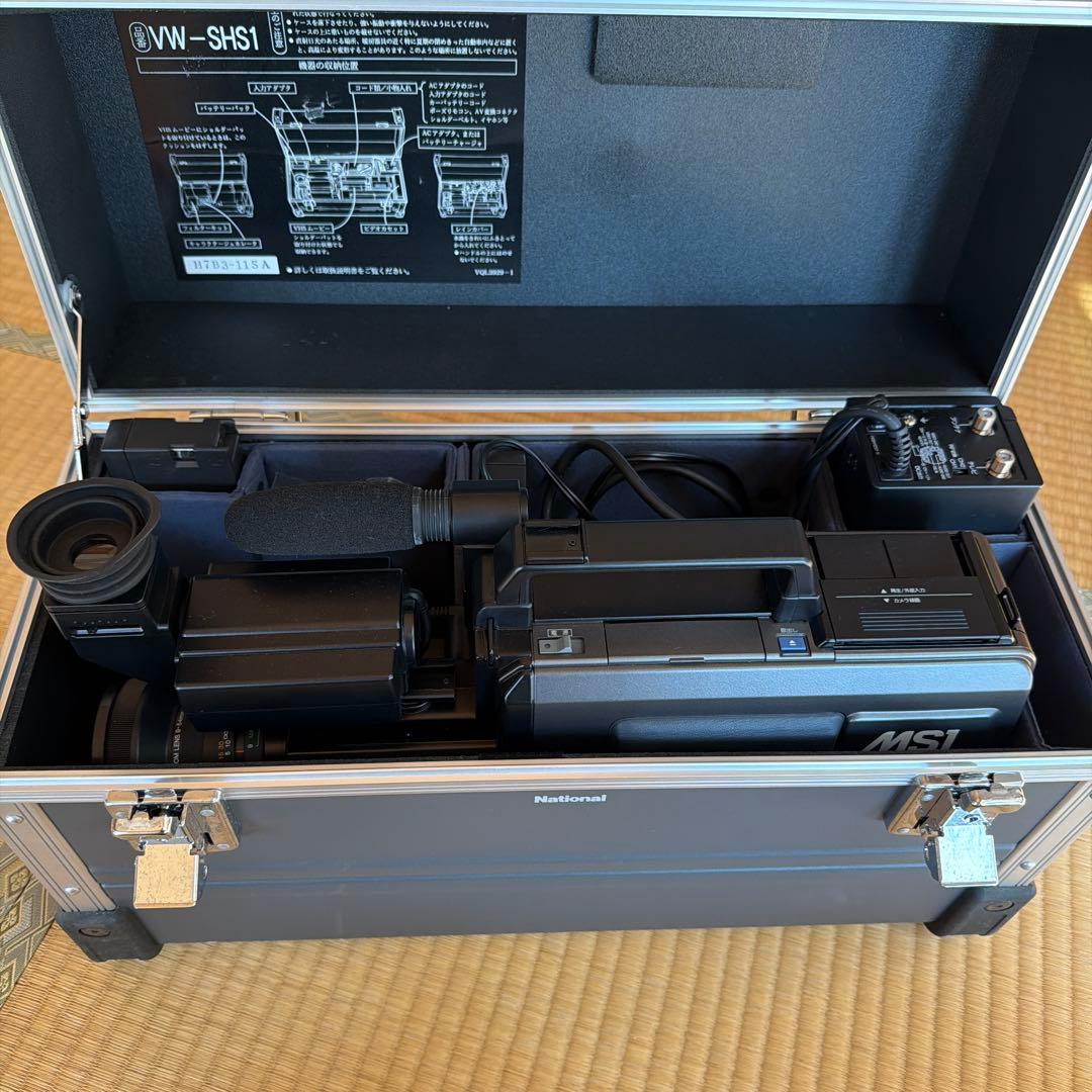 National VW-SHS1 VHSホームビデオカメラ　昭和レトロ