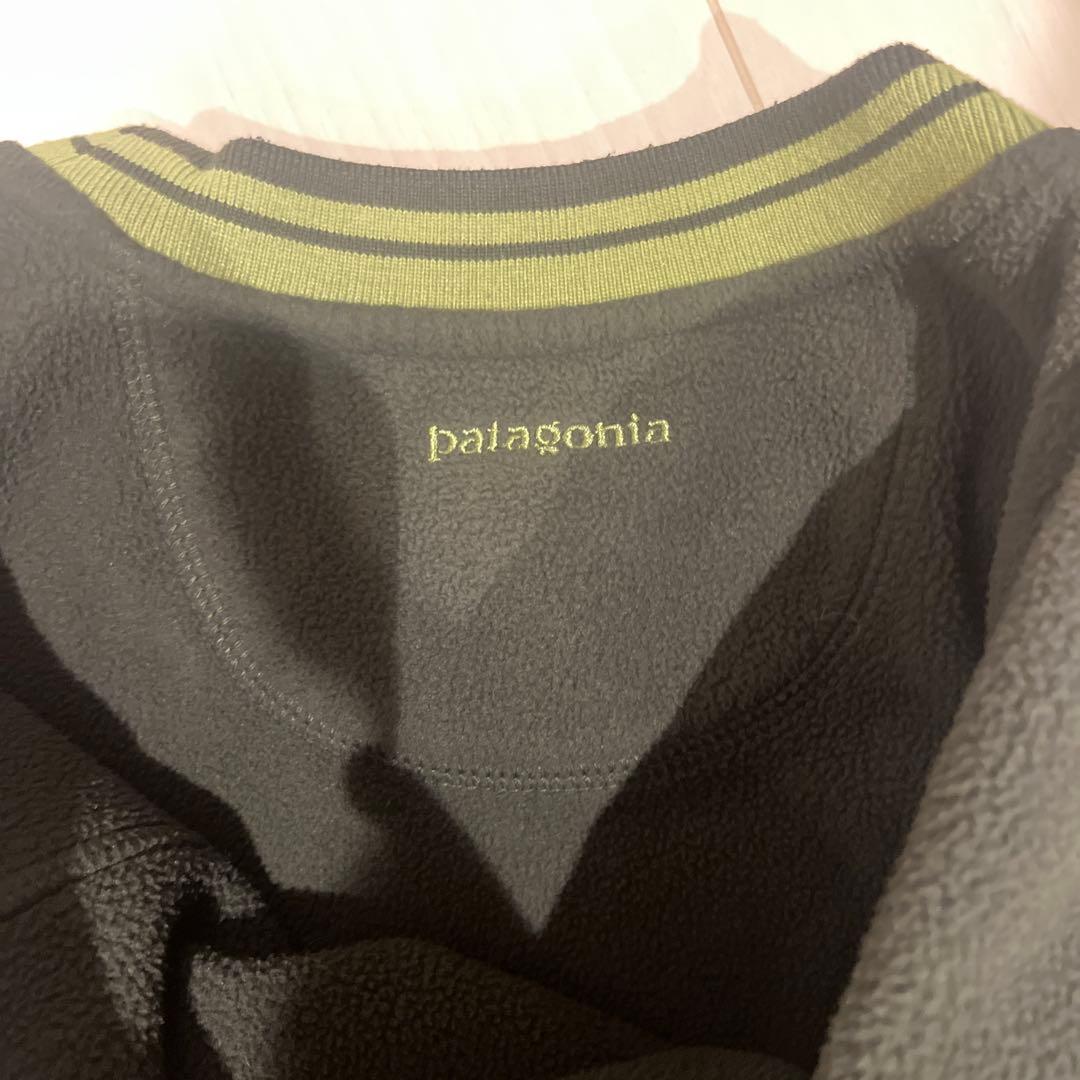 patagonia リズム　 ダークグリーン