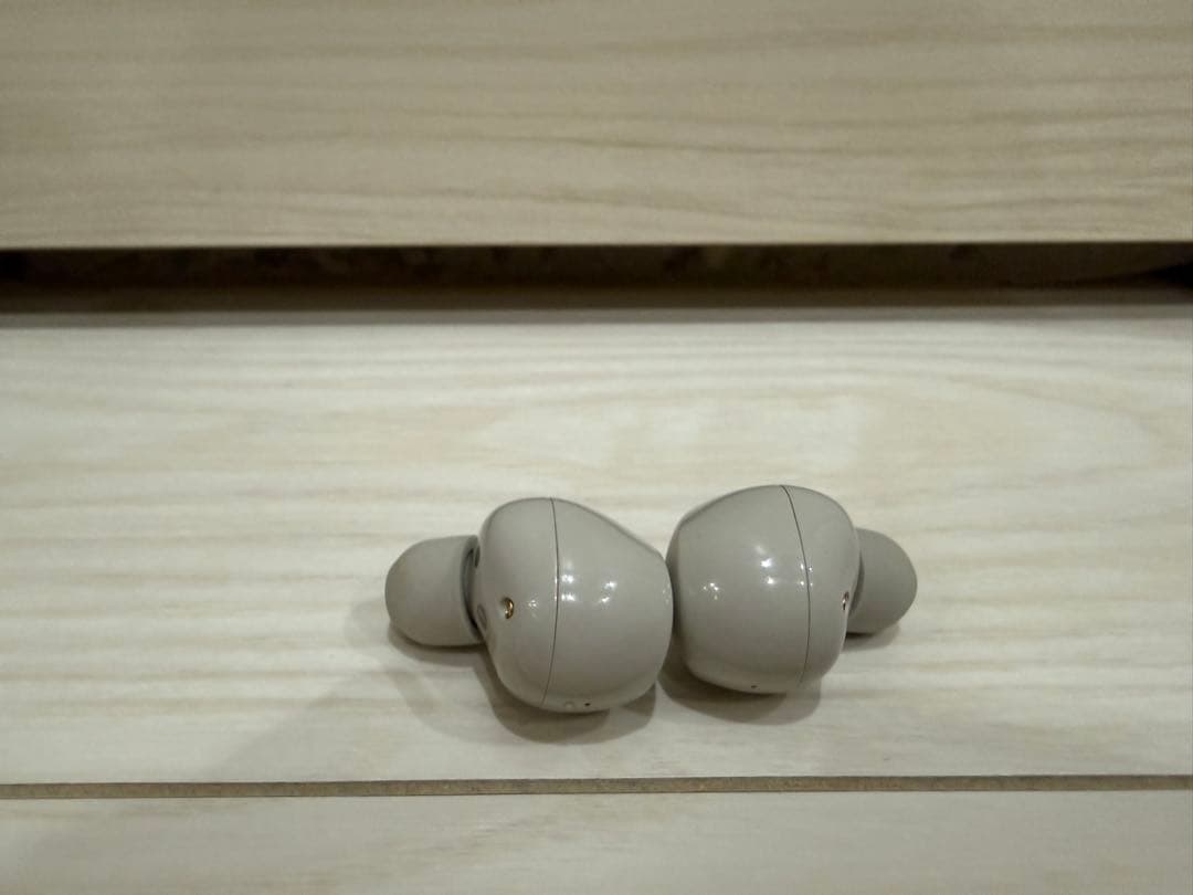 WF-1000XM5 プラチナムシルバー 美品