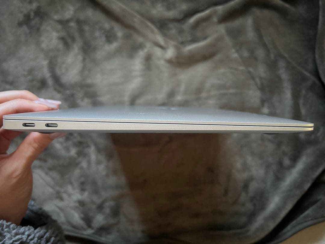 【訳あり】Apple MacBookAir13 シルバー 充電器付き