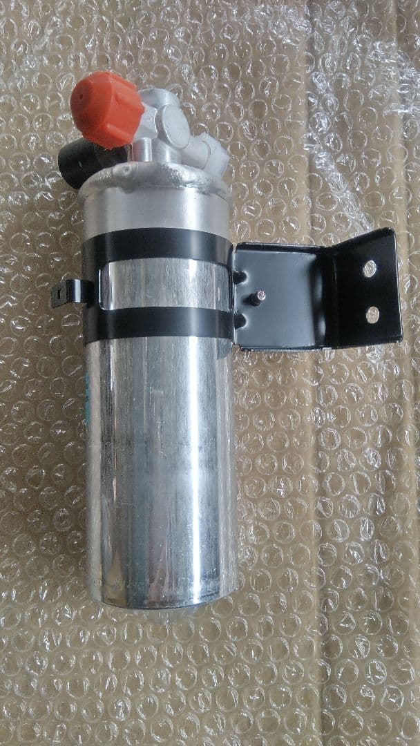 Z32フェアレディZ 純正リキッドタンク(134a)ASSY 未使用新品