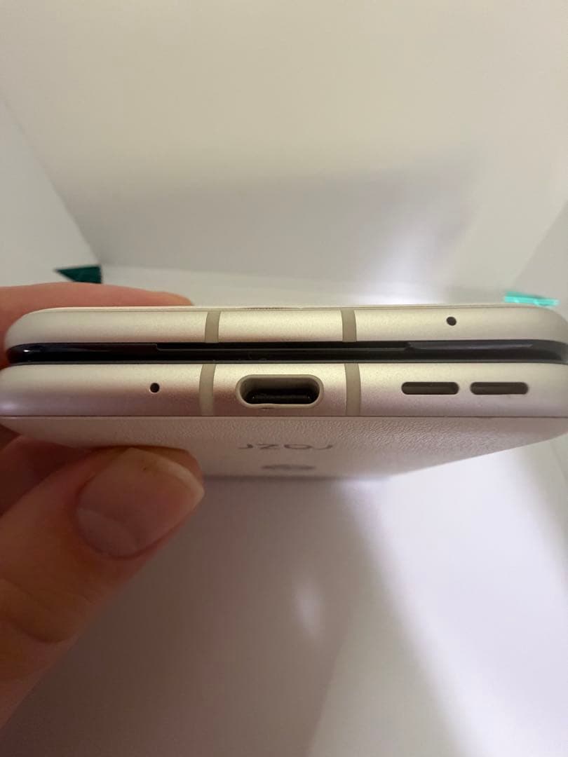 Motorola　Razer40　使用感あり　256GB バニラクリーム