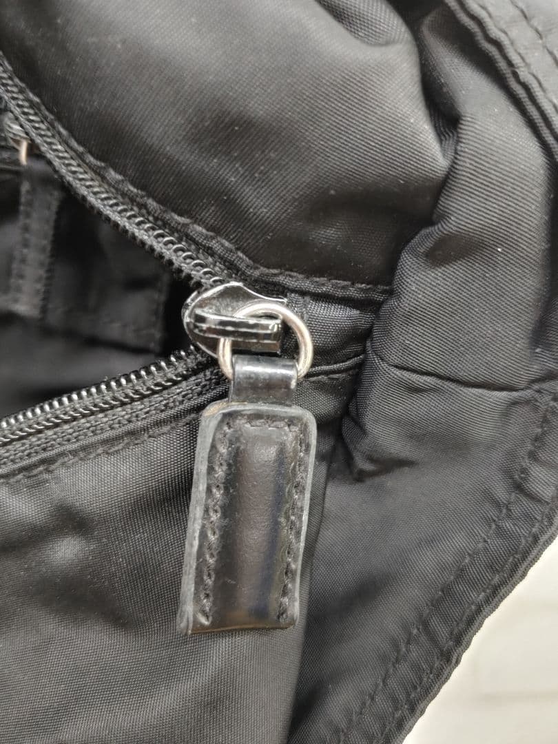 クロボボPRADA　トートバッグ　ハンドバッグ　白タグ　三角ロゴ　ナイロン